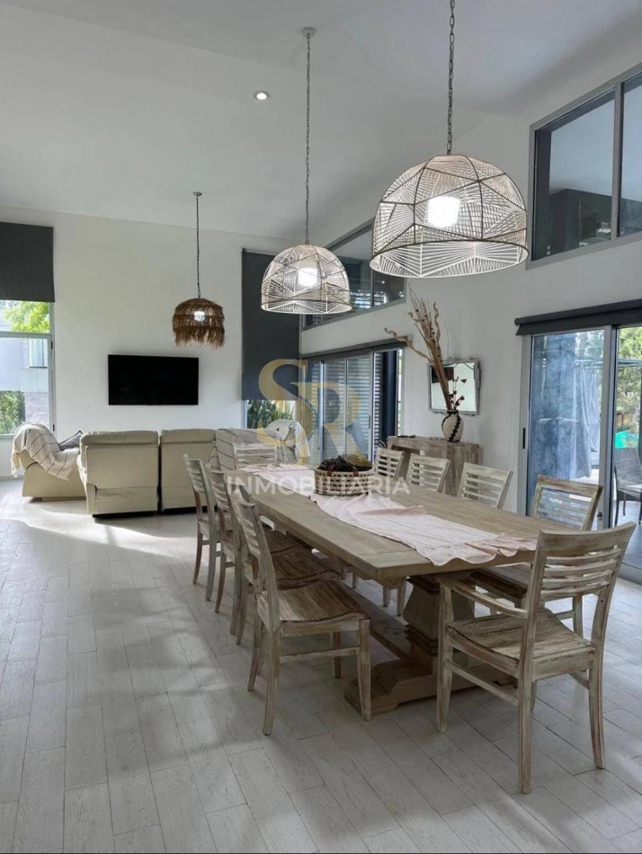 CASA EN VENTA 5 AMBIENTES ALAMOS PINAMAR