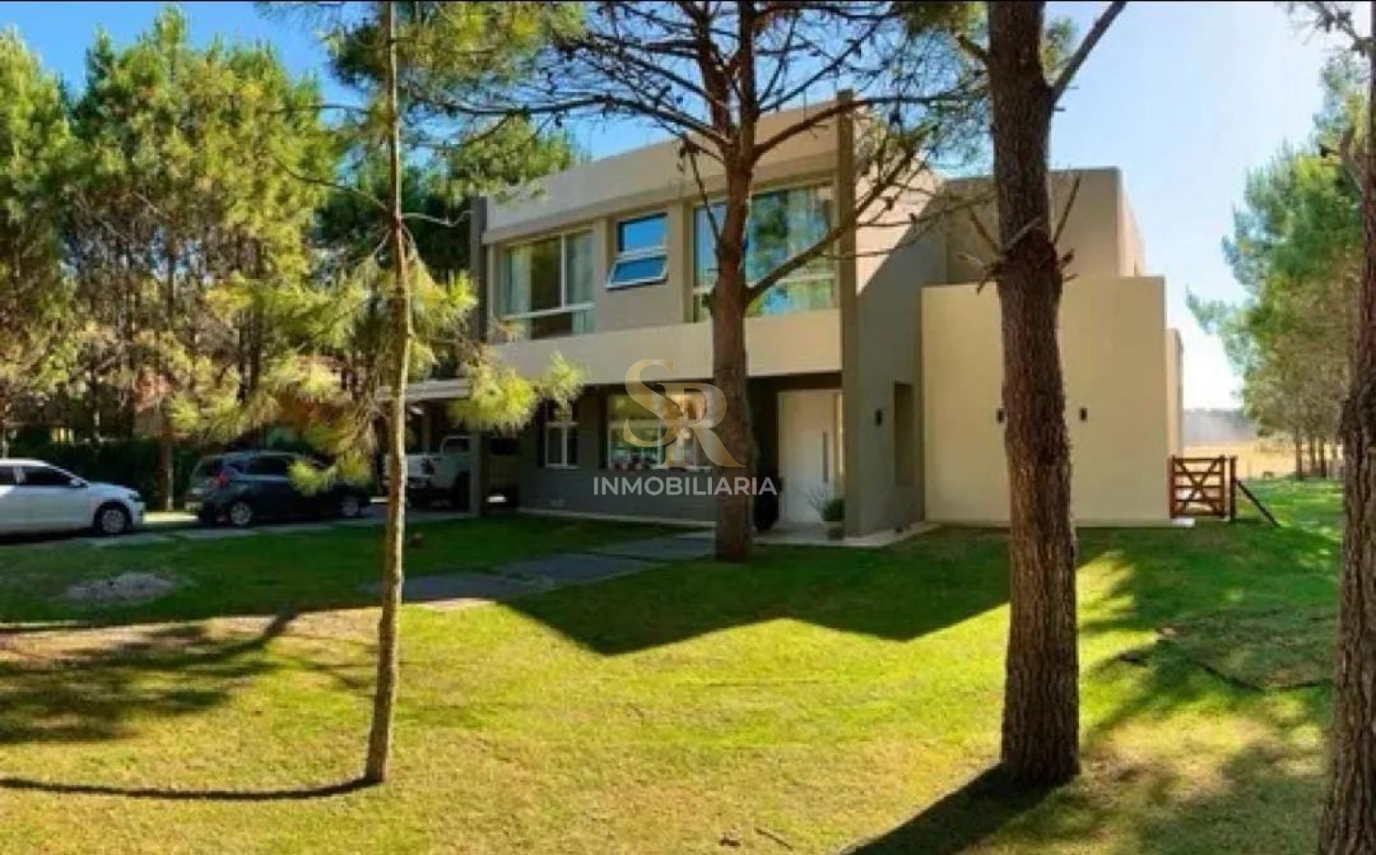 CASA EN VENTA LA HERRADURA PINAMAR