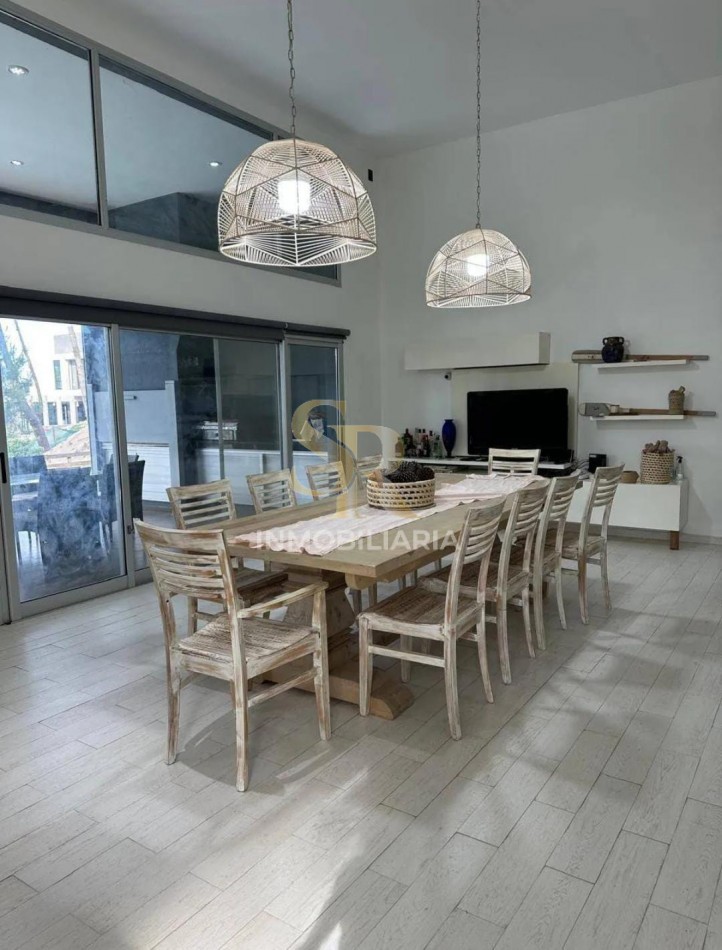 CASA EN VENTA 5 AMBIENTES ALAMOS PINAMAR