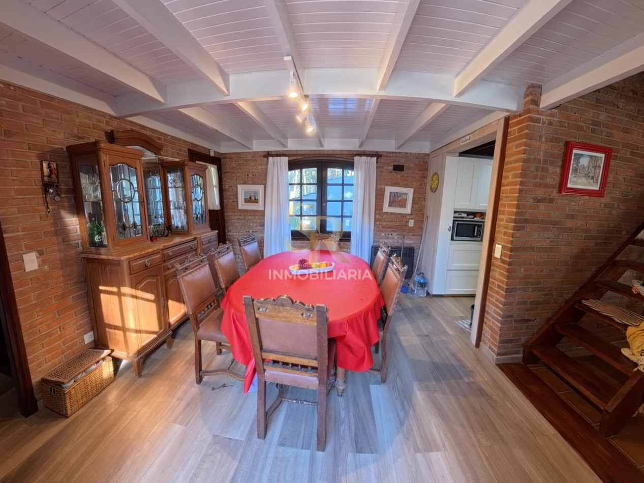 CASA EN ALQUILER TEMPORAL DE 5 AMBIENTES CON PILETA PINAMAR 