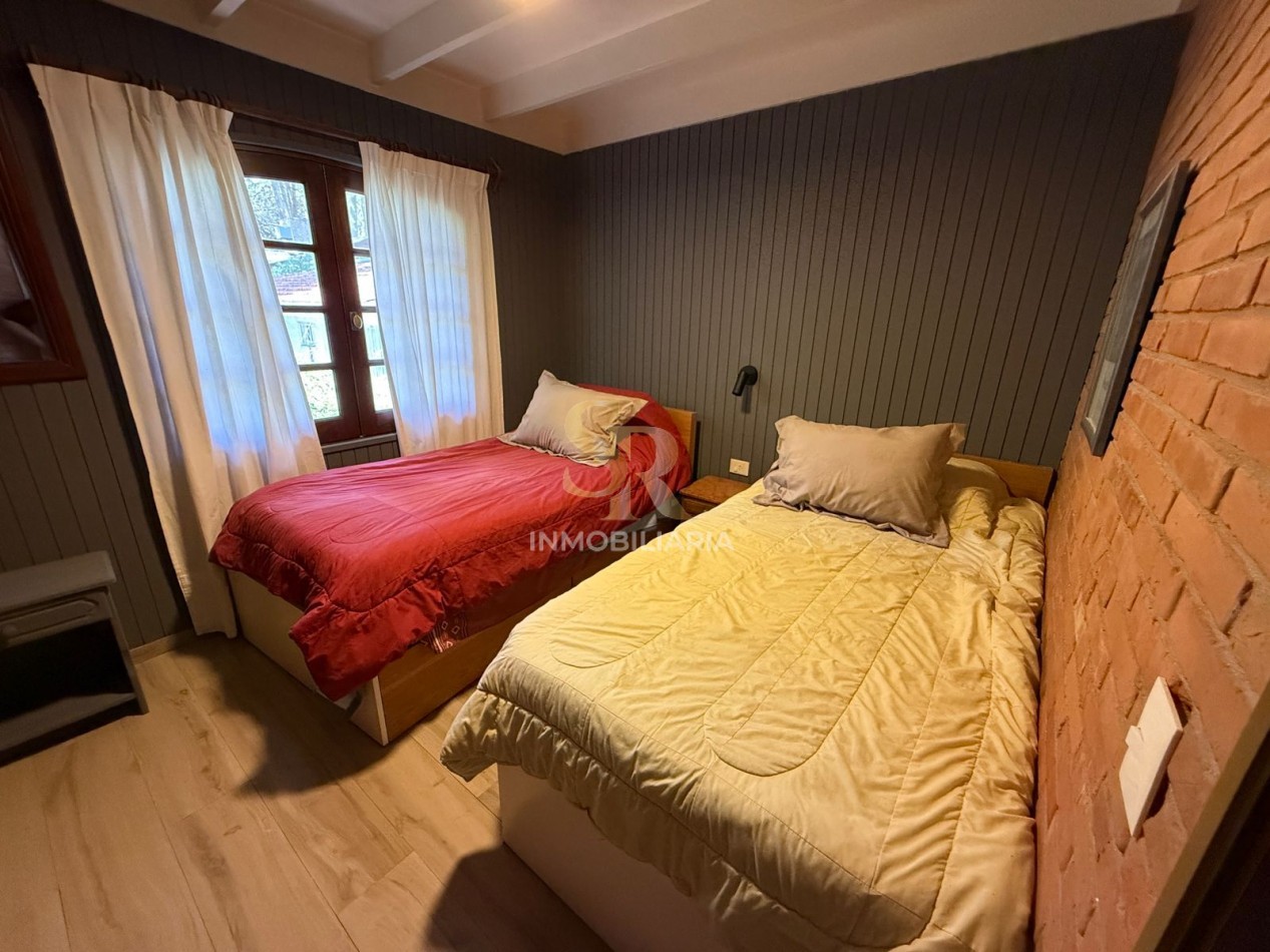 CASA EN ALQUILER TEMPORAL DE 5 AMBIENTES CON PILETA PINAMAR 