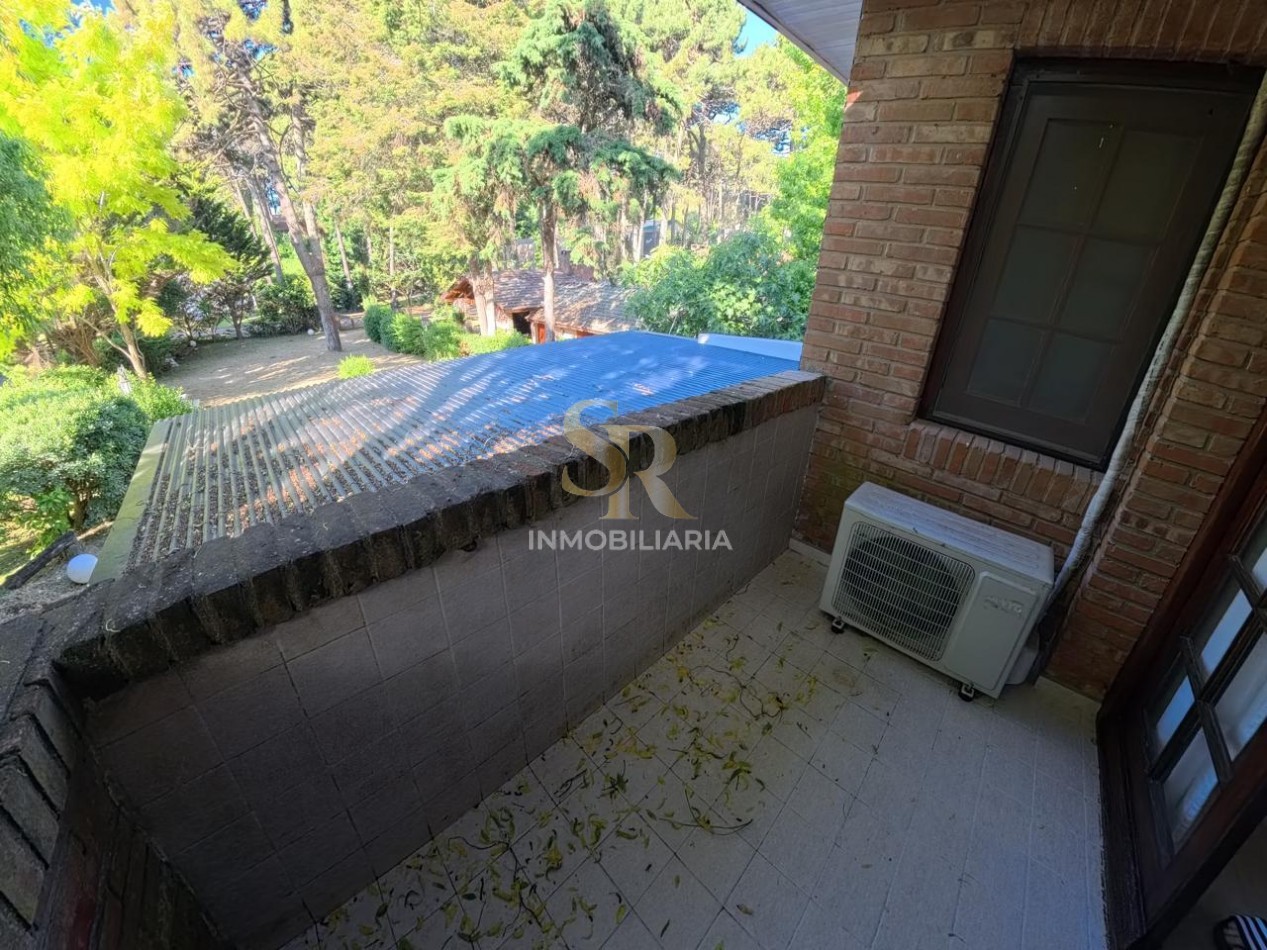 CASA EN ALQUILER TEMPORAL DE 5 AMBIENTES CON PILETA PINAMAR 