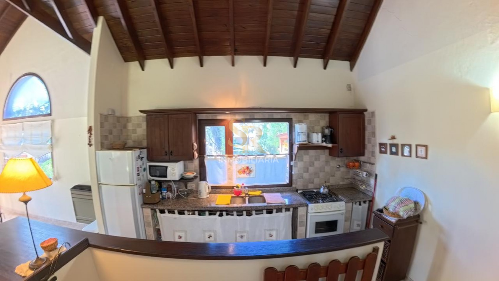 CASA EN VENTA DE 5 AMB BARRIO LASALLE PINAMAR