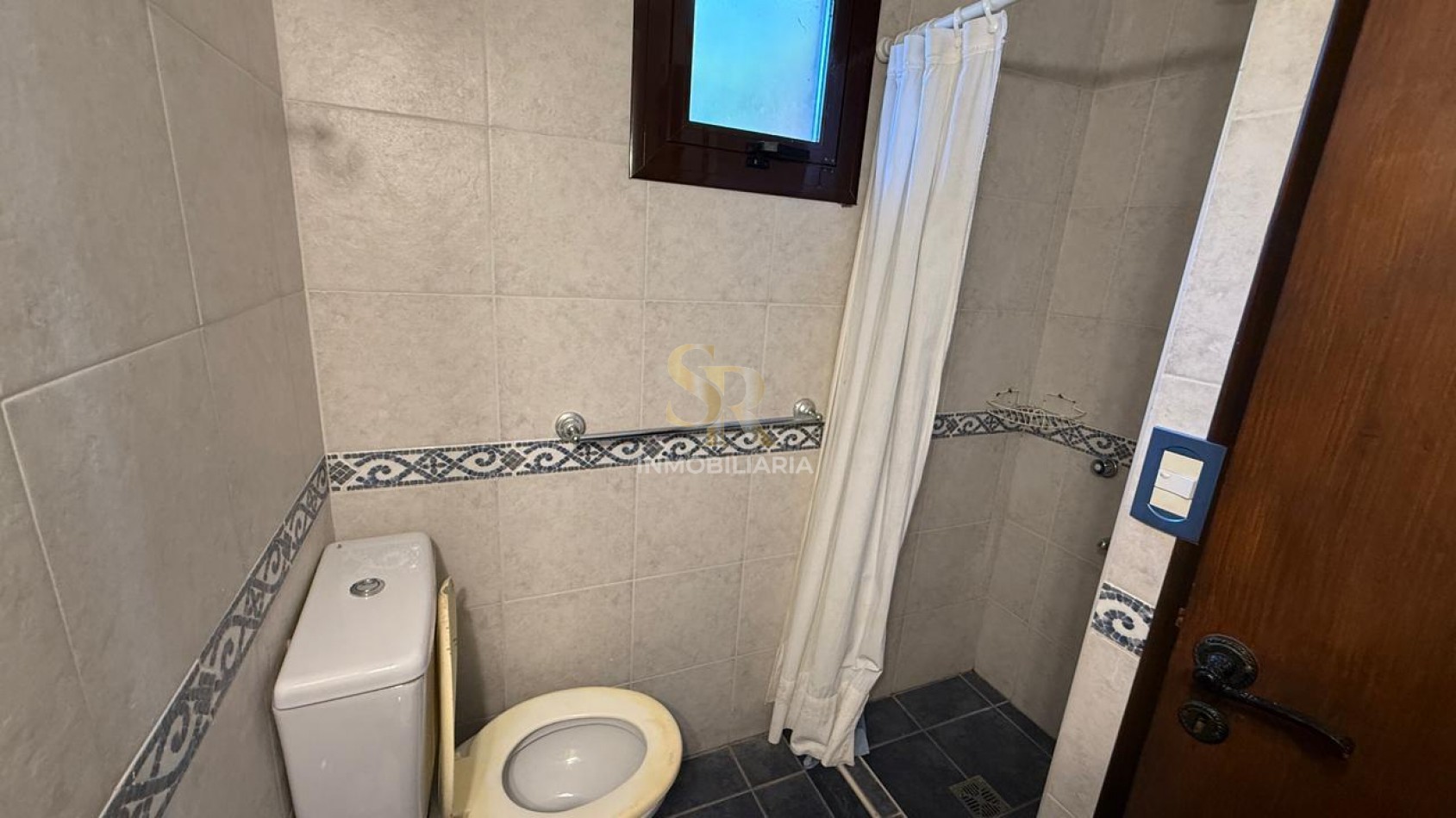 CASA EN VENTA DE 5 AMB BARRIO LASALLE PINAMAR