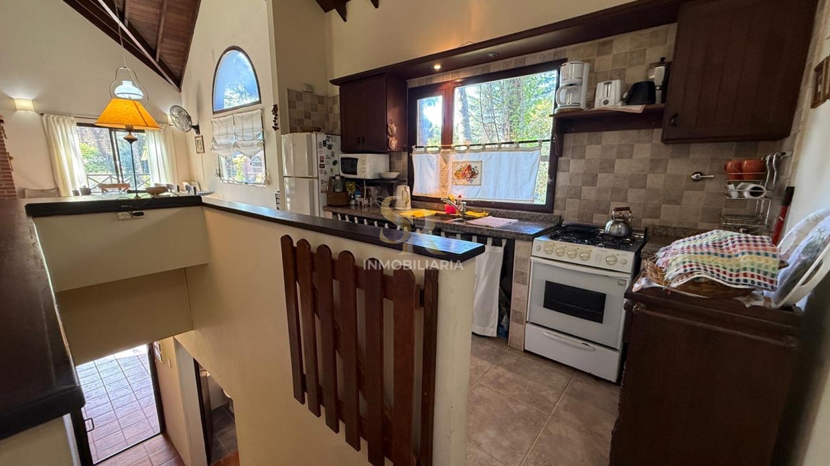 CASA EN VENTA DE 5 AMB BARRIO LASALLE PINAMAR