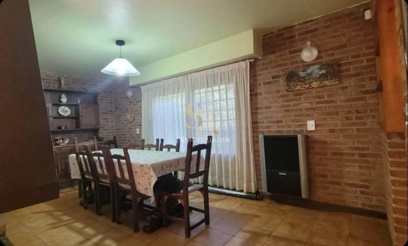CASA EN VENTA DE 6 AMBIENTES BARRIO LASALLE