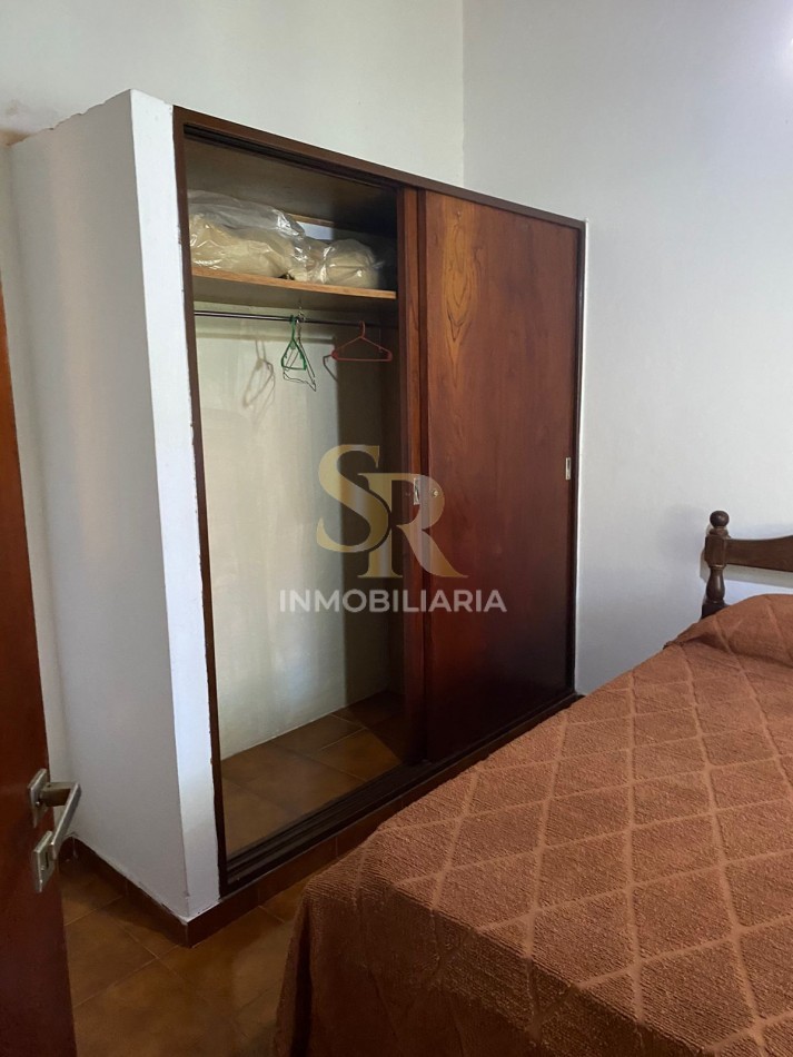CASA EN VENTA DE 6 AMBIENTES BARRIO LASALLE