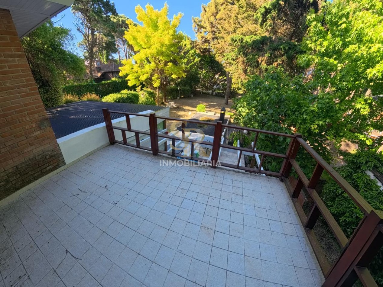 CASA EN ALQUILER TEMPORAL DE 5 AMBIENTES CON PILETA PINAMAR 