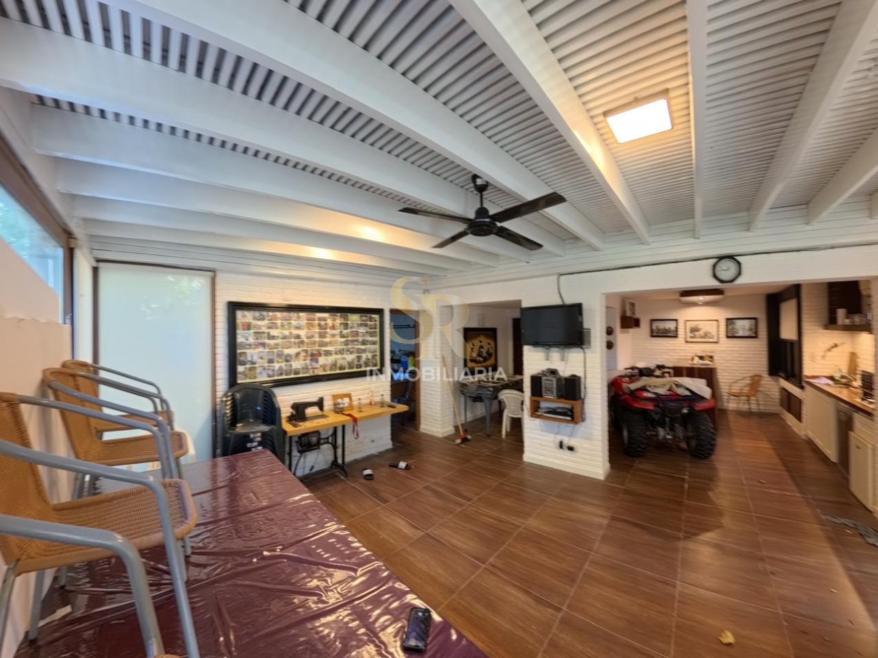 CASA EN ALQUILER TEMPORAL DE 5 AMBIENTES CON PILETA PINAMAR 