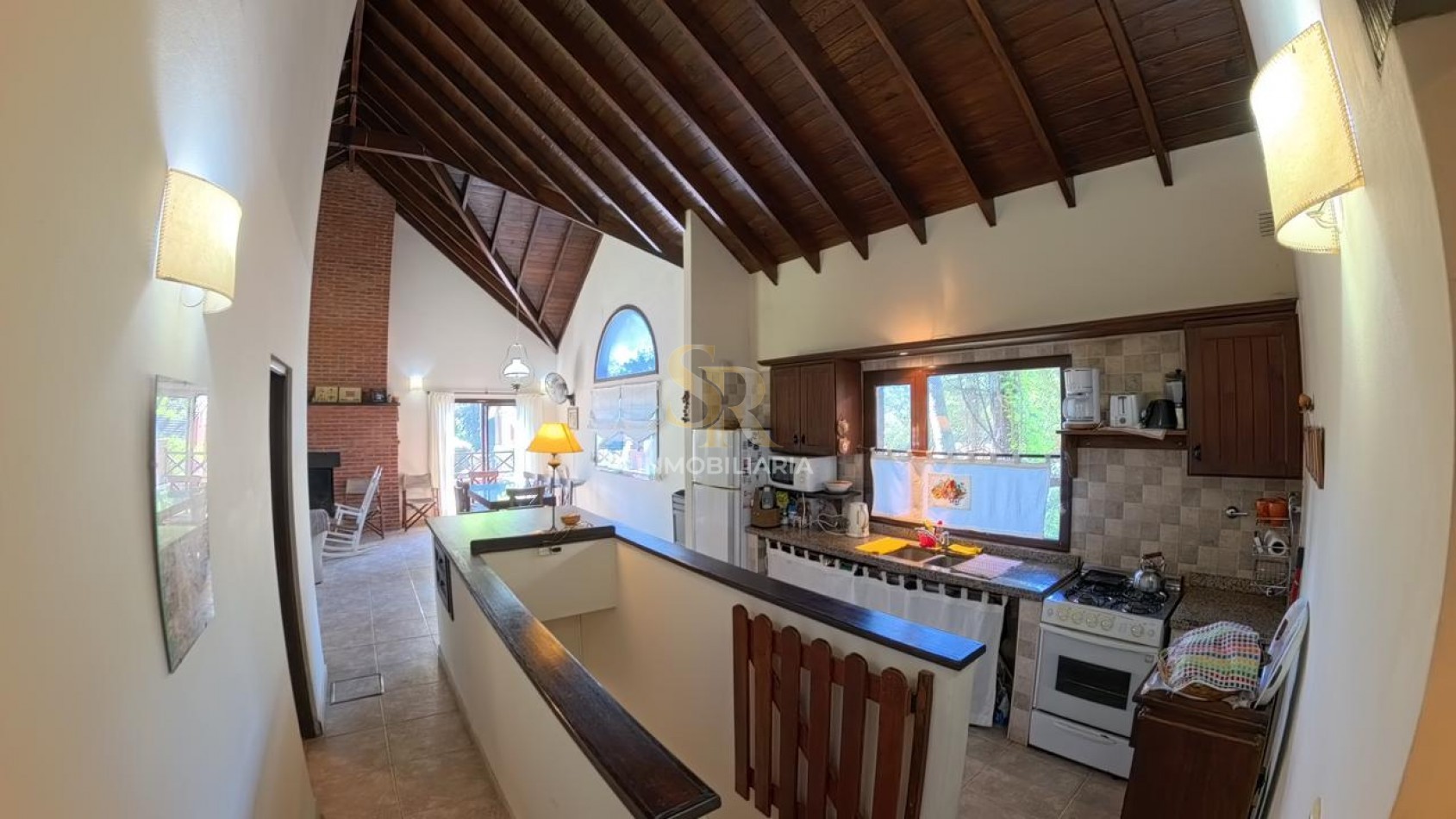 CASA EN VENTA DE 5 AMB BARRIO LASALLE PINAMAR