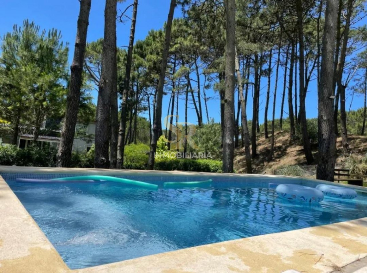 CASA EN VENTA 5 AMBIENTES ALAMOS PINAMAR