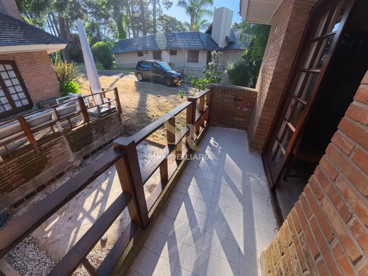 CASA EN ALQUILER TEMPORAL DE 5 AMBIENTES CON PILETA PINAMAR 