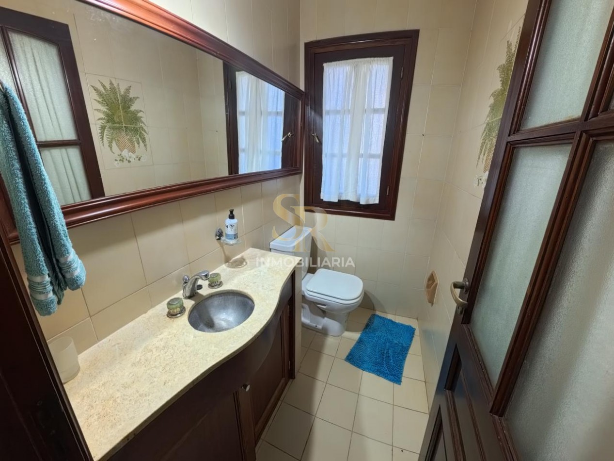 CASA EN ALQUILER TEMPORAL DE 5 AMBIENTES CON PILETA PINAMAR 