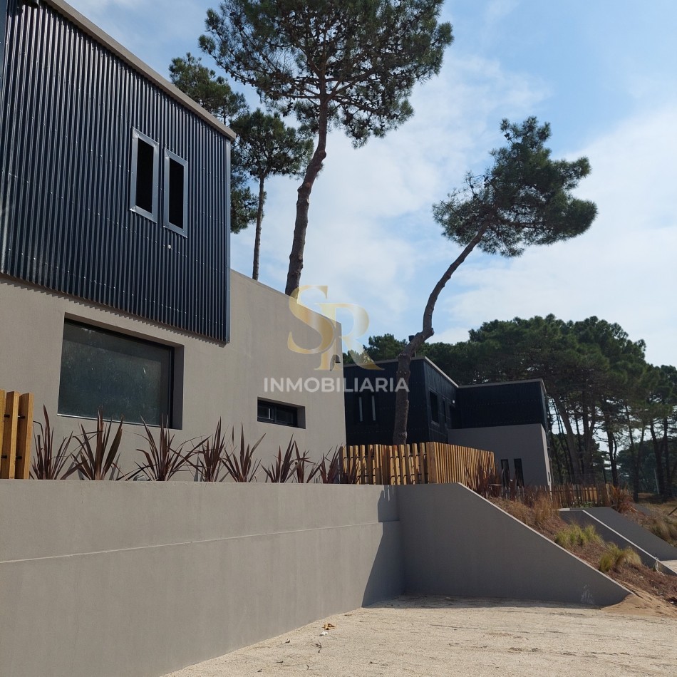 DUPLEX EN VENTA 3 AMBIENTES COMPLEJO MARDILVARA PINAMAR