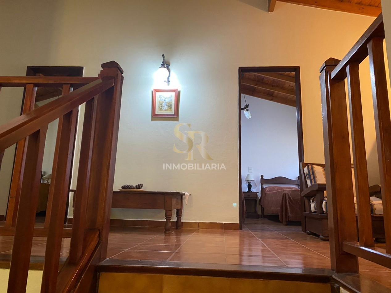 CASA EN VENTA DE 6 AMBIENTES BARRIO LASALLE