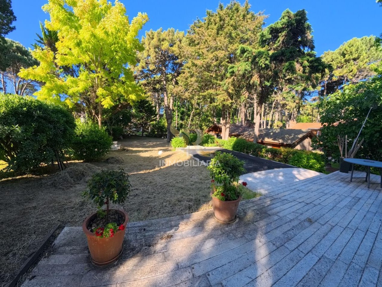 CASA EN ALQUILER TEMPORAL DE 5 AMBIENTES CON PILETA PINAMAR 