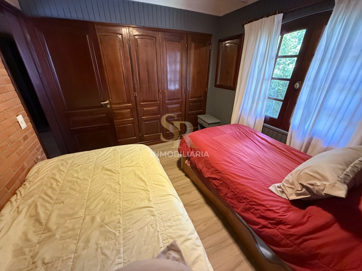 CASA EN ALQUILER TEMPORAL DE 5 AMBIENTES CON PILETA PINAMAR 