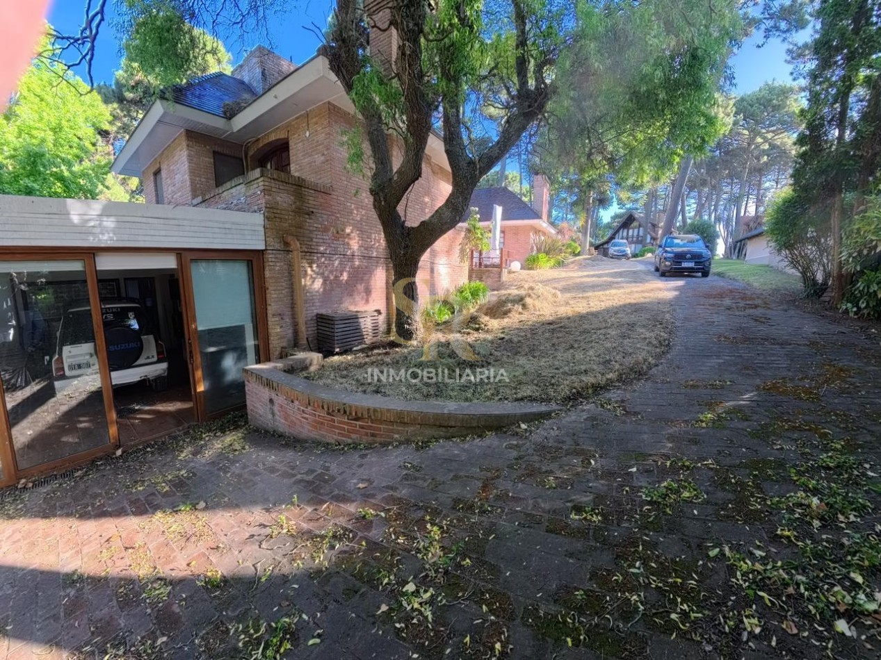 CASA EN ALQUILER TEMPORAL DE 5 AMBIENTES CON PILETA PINAMAR 