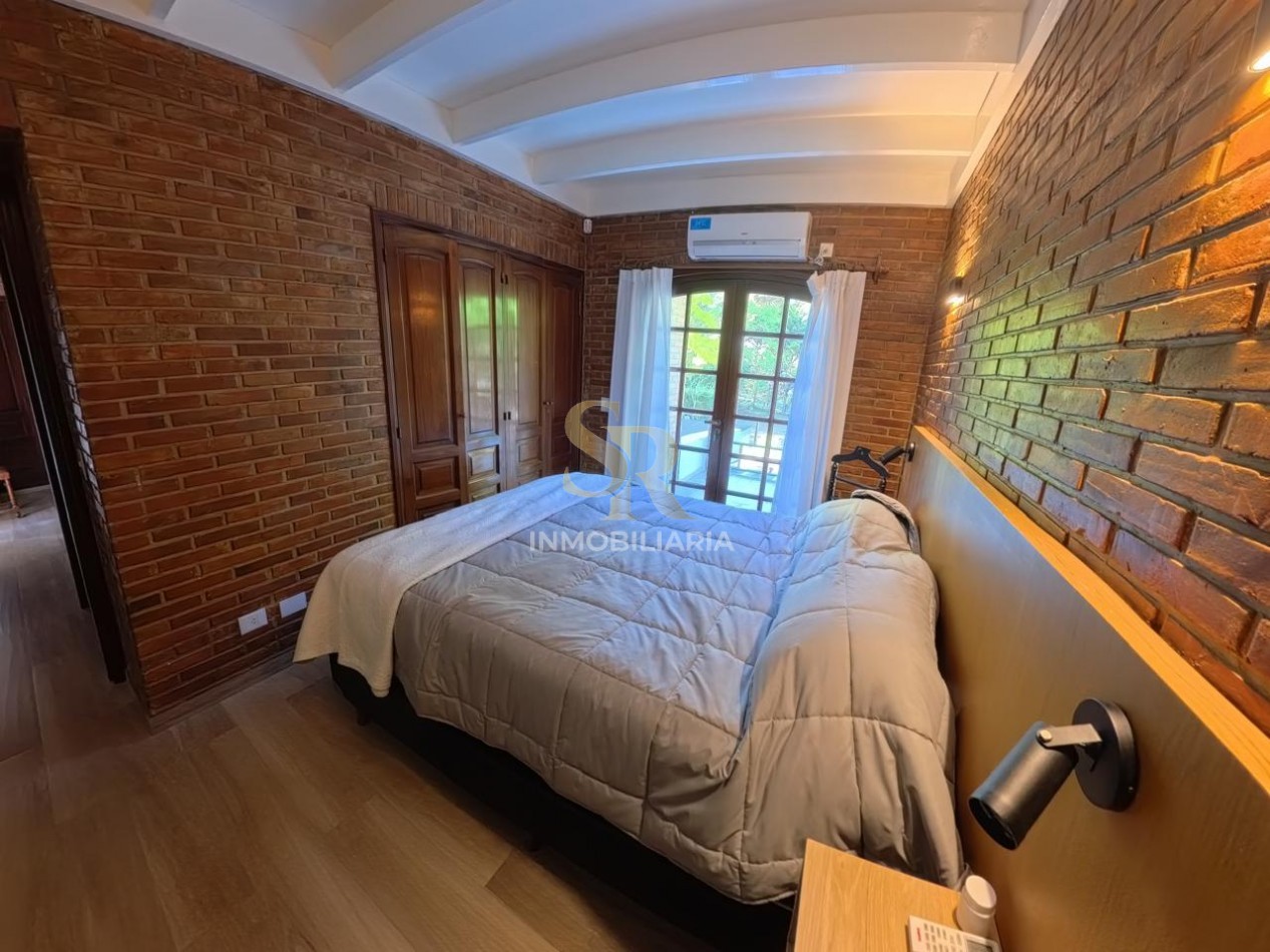 CASA EN ALQUILER TEMPORAL DE 5 AMBIENTES CON PILETA PINAMAR 