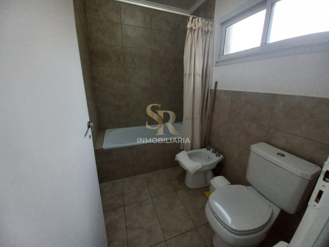 DEPARTAMENTO EN VENTA PINAMAR ZONA CENTRO CON PILETA