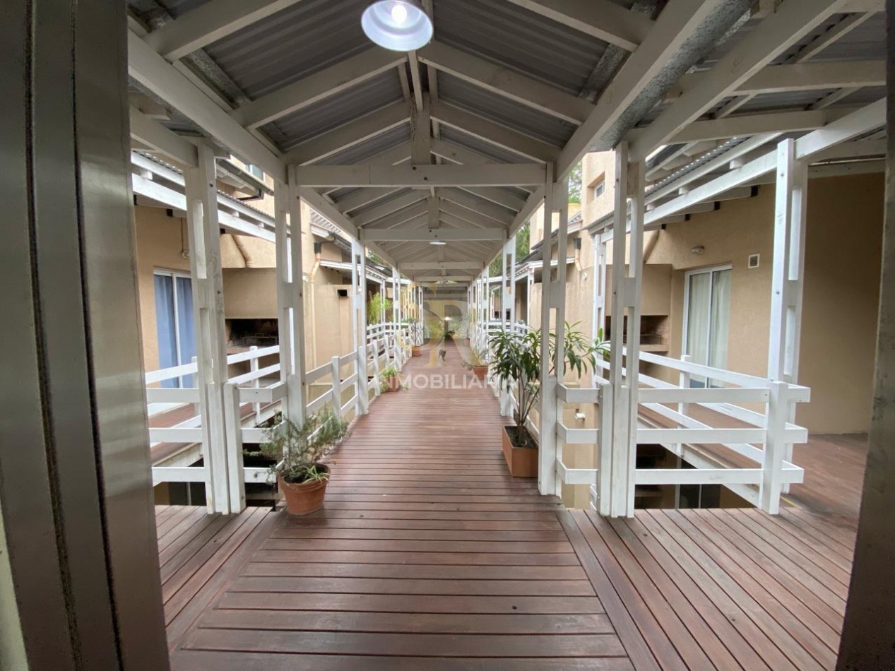 DEPARTAMENTO EN VENTA PINAMAR ZONA CENTRO CON PILETA