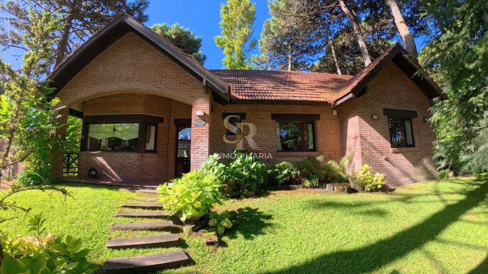CASA EN VENTA DE 5 AMB PINAMAR NORTE