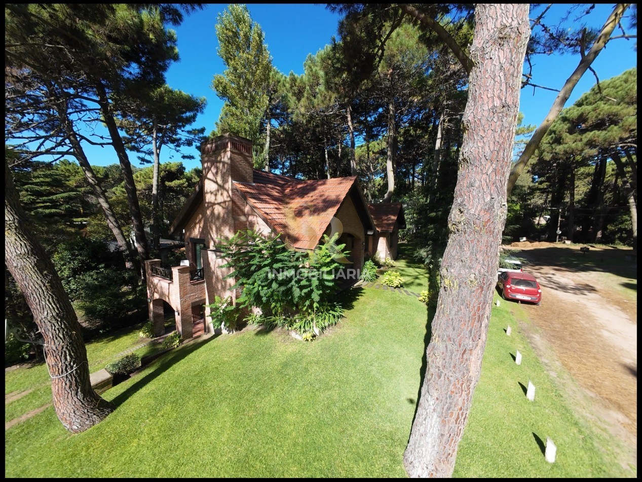 CASA EN VENTA DE 5 AMB PINAMAR NORTE