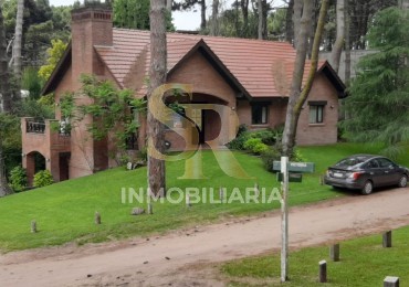 CASA EN VENTA DE 5 AMB PINAMAR NORTE